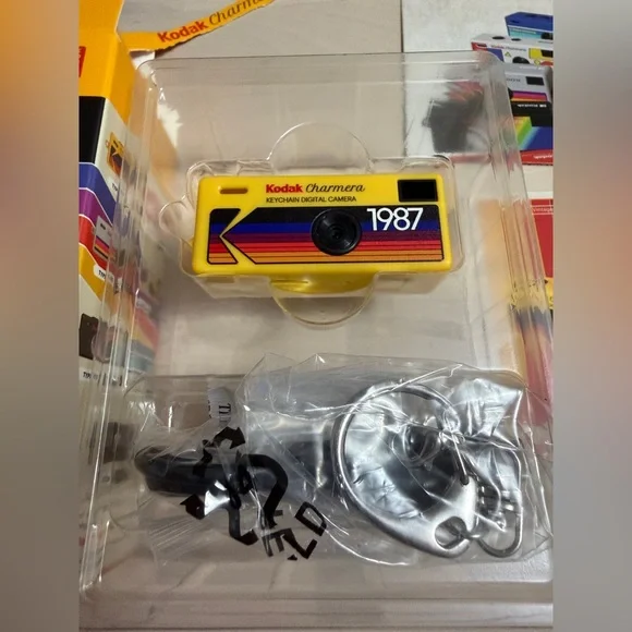 Kodak 1987 keychain camera - Picture 3 of 5